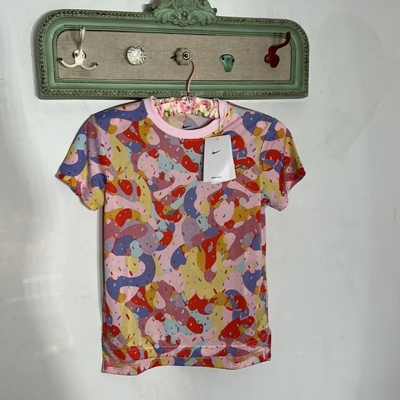 Nike Drifit short sleeve T-shirt pink camo sprinkle tee small new with tags - Picture 5 of 6